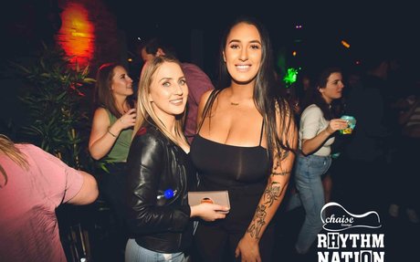 Jayme Lee haut étoile galeries