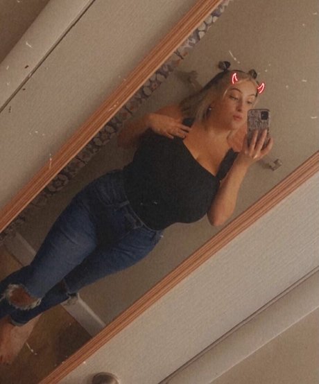 Destinee C nus étoiles photo