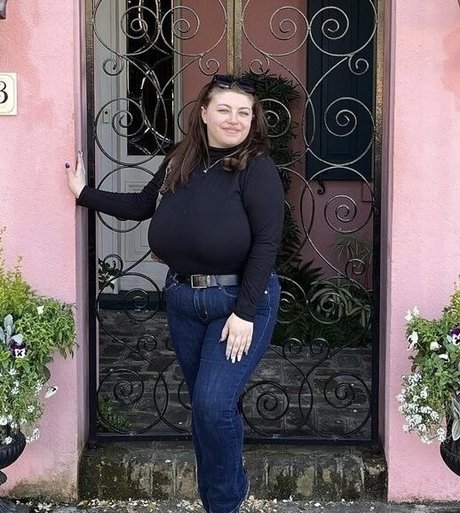 Sophia A star du porno sympa des photos