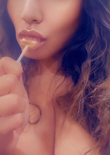 bang uniquementfans assez érotique images