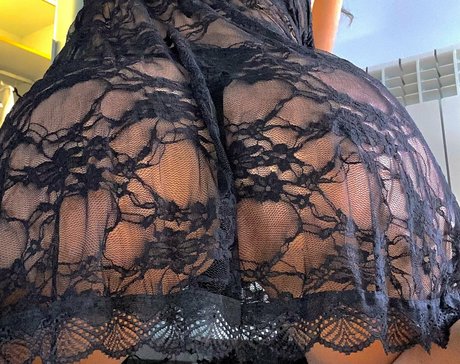 gros seins branlette espagnole onlyfans sexe nu image