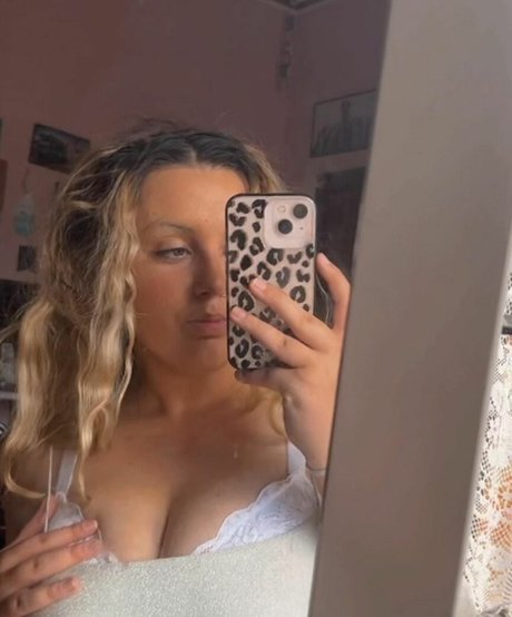 Emily J étoile nue des photos