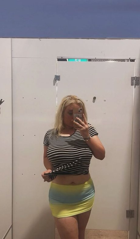 Emily J actrice porno image