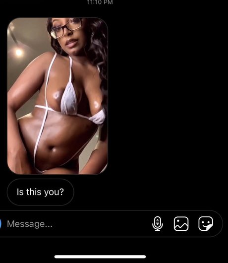 missusblu star du porno en haute qualité images