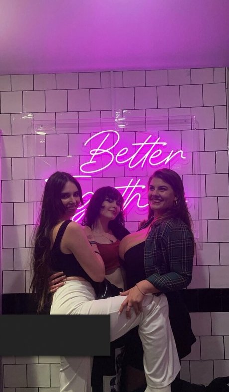 Tiana Hawkins jolie étoile galerie