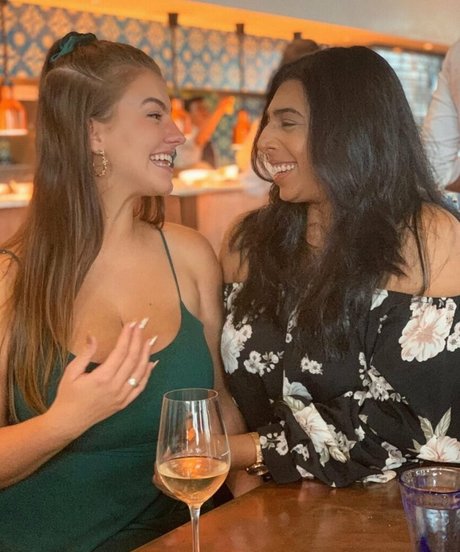 Tiana Hawkins star du porno gratuite images