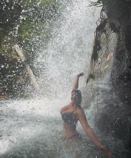 Tiana Hawkins xxx étoile galerie