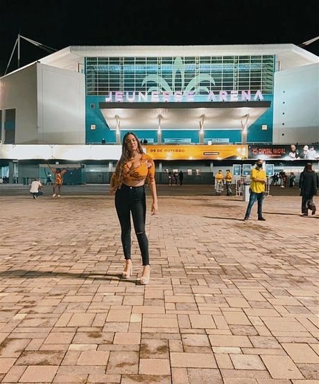 Alice M art de star du porno galeries