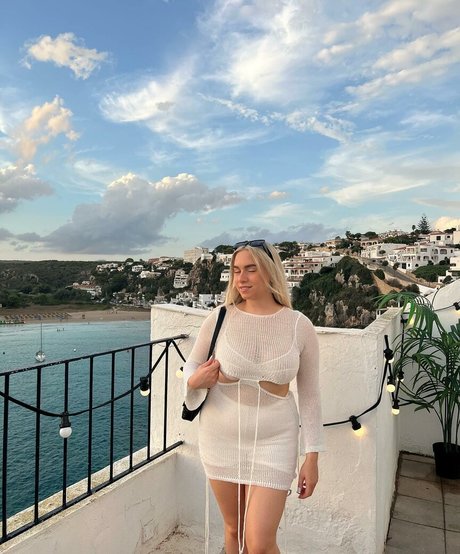 Beth Riva actrice chaude des photos