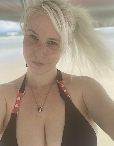 Sexxy bunny étoile chaude images