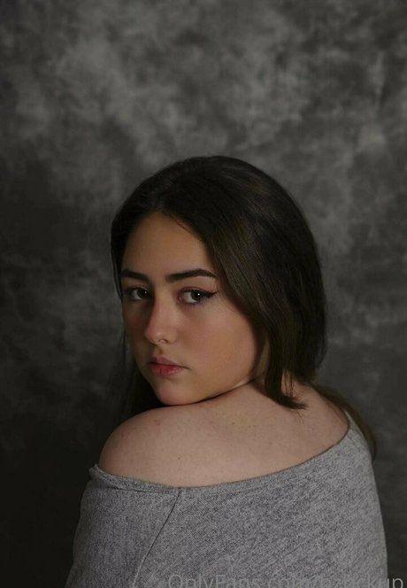 bzbckup modèle sexy photos