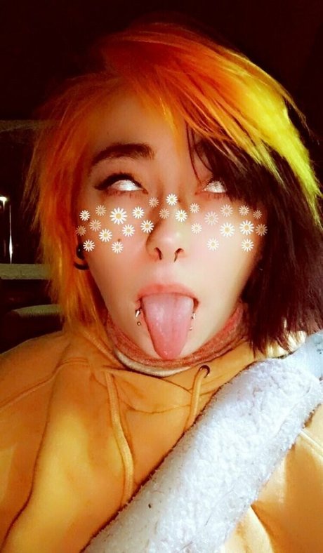 stup1d slut actrice artistique galerie