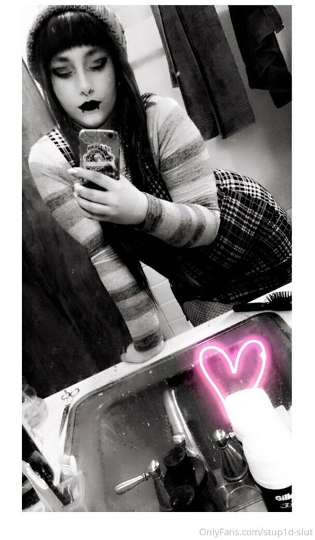 stup1d slut modèle artistique photo