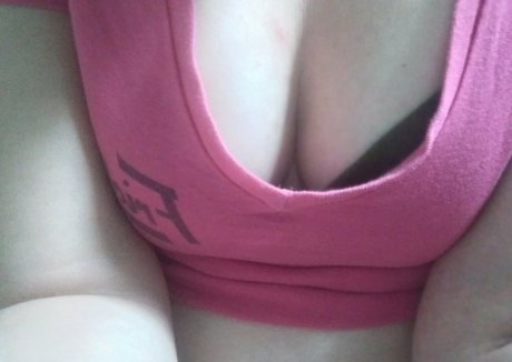 trio à gros seins onlyfans haut sexy image