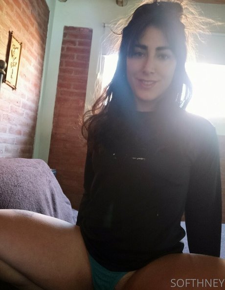 softhney haut modèle des photos