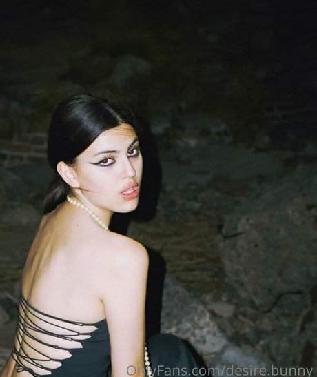 desire bunny modèle érotique archive