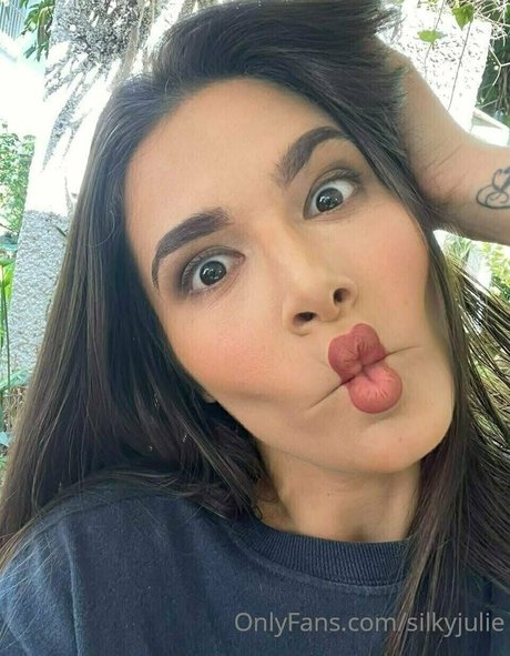 silkyjulie modèle magnifique images