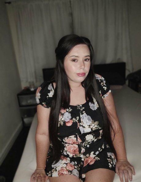 lovelyloulouxo modèle pornographique images