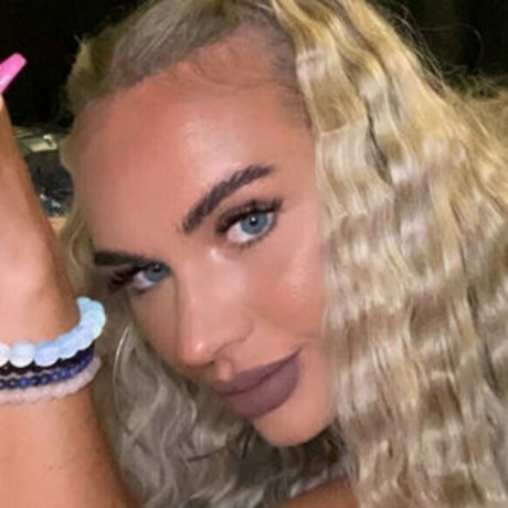 Camille Cammy modèle gratuit des photos