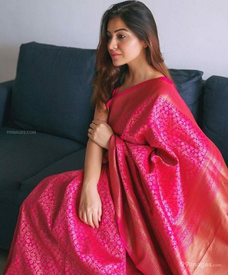 Simran Kaur Hundal modèle sexy photos