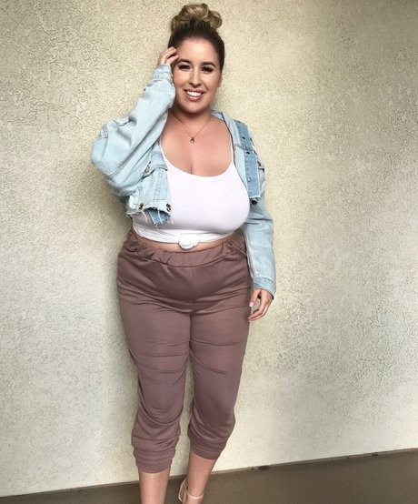 pom-pom girl asiatique onlyfans adulte galerie