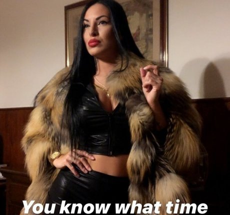 gabicaa modèle pornographique collection