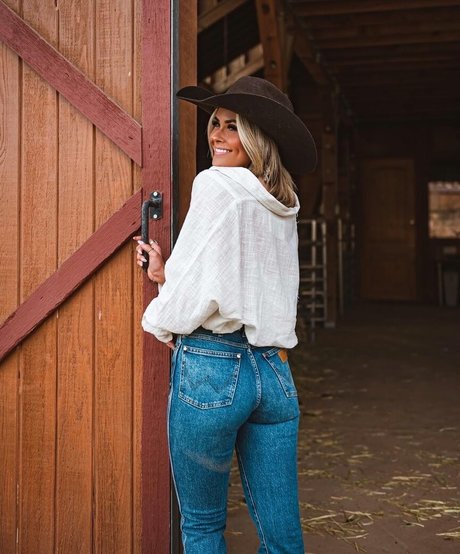 Chloe Trujillo étoile exclusive collection