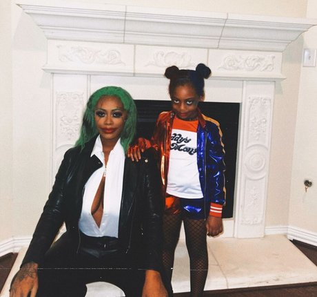 fans asiatiques sexy uniquement joli photos