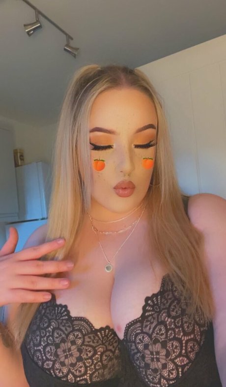 Emily Gillick étoile exclusive des photos