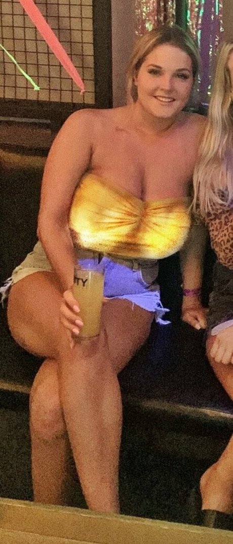 chaton potelé uniquementfans érotique sympa img