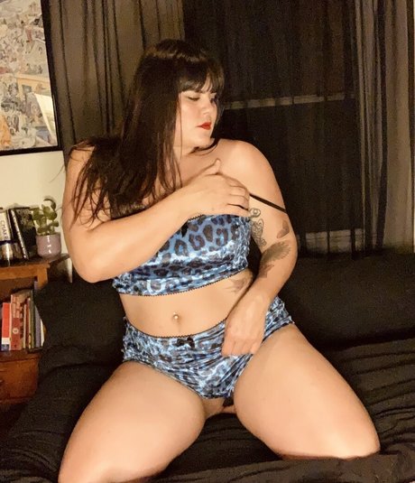 queenofcali star exclusive des photos