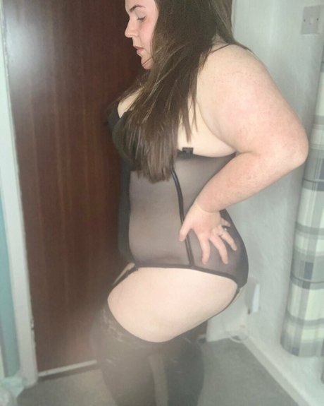 escapepearly actrice exclusive archive