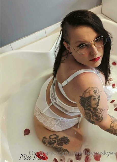 free heyimskyes étoile érotique image