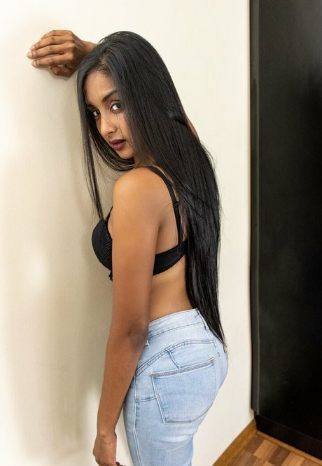 thequeentrish actrice nue images