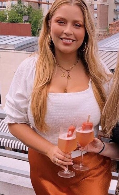 Amanda R modèle xxx des photos