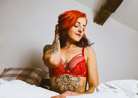 ivy rayefree modèle nu galeries