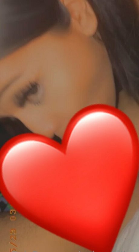 noisynadiaa actrice porno image