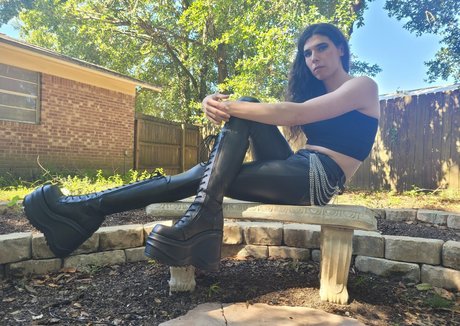 maemerciless star du porno en haute qualité photo