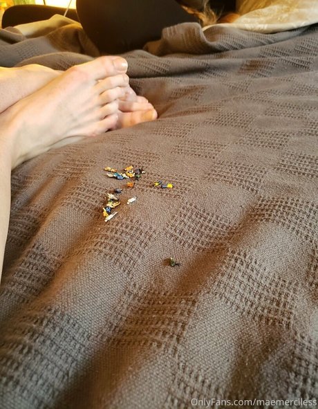 maemerciless actrice de nus photo