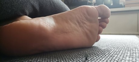 maemerciless actrice érotique galerie