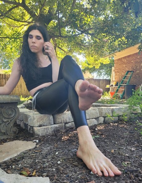 maemerciless mannequin image