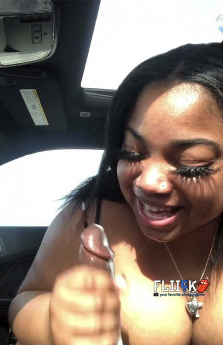 myvibesni modèles nus archive