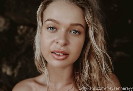 freyaannerayy top star photos