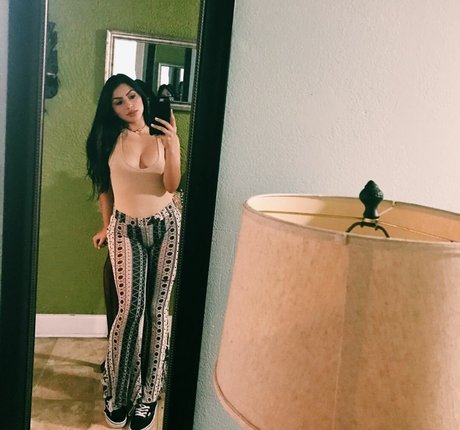 Kami sama modèle de haute qualité photos