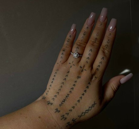 Antonia Waerea Adams sexe star collection