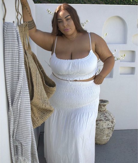 Antonia Waerea Adams star du porno chaud photos