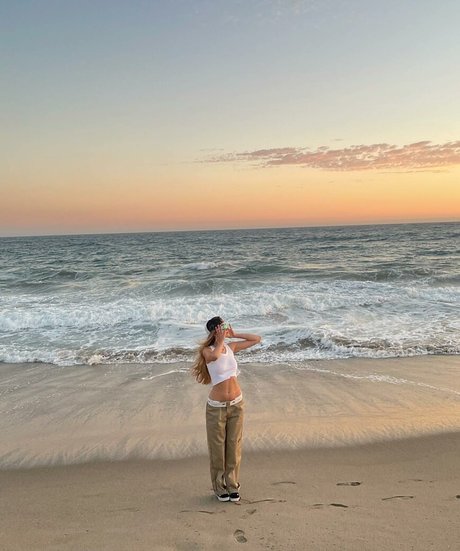 Emiliee Russo star du porno parfaite collection