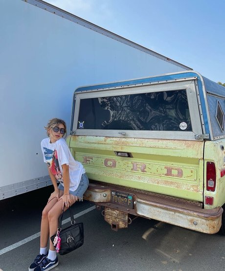 Emiliee Russo star érotique galerie