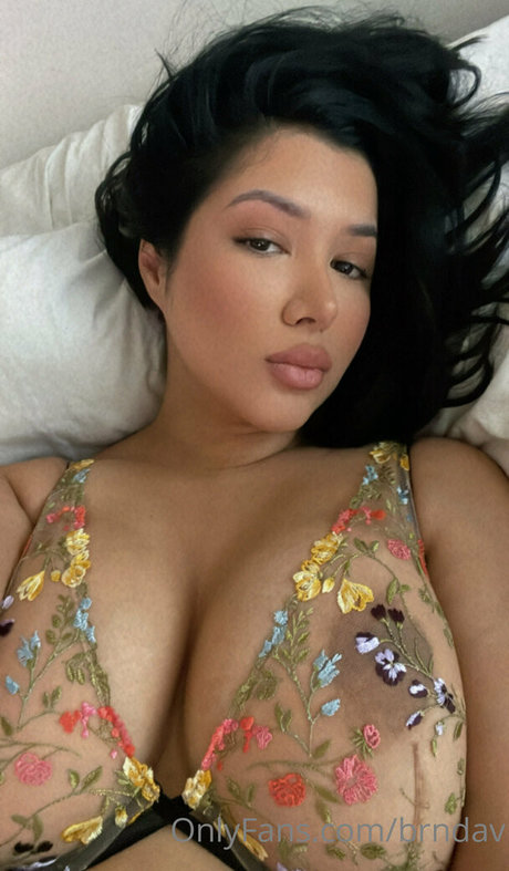 Brndav modèle pornographique image