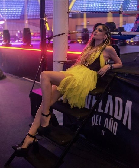 Cristinini star du porno chaud image